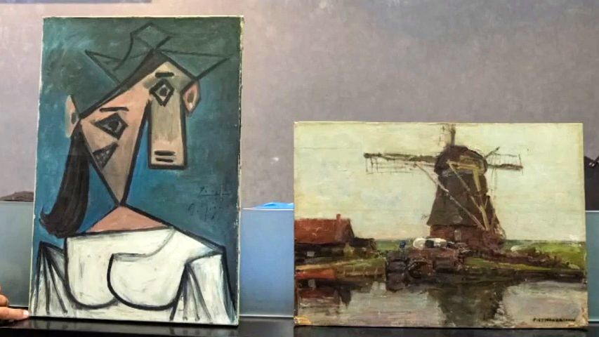 Video: Znovuobjevený Picasso spadl policii během tiskovky na podlahu